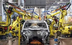 car manufacturing using robots